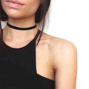 NEW Delicate Black Velvet Sexy Celebrity Choker